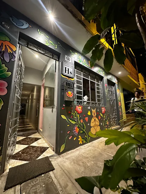 Llama Llama - Mystic Hostel