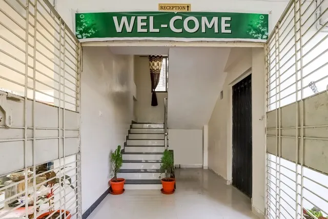 OYO SHRIDHAR CREATIVE Hotel & Restaurant