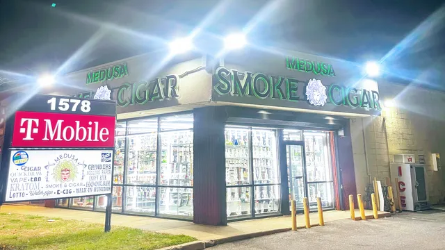 Medusa Smoke & Cigar