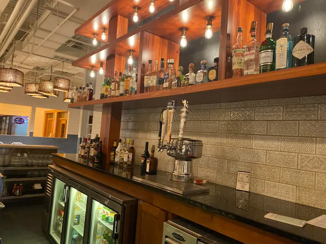 Oakes Sports Bar & Grill