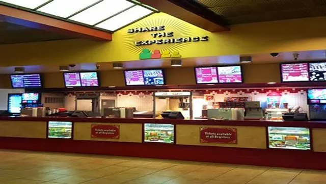 Picture Show at MainPlace Mall