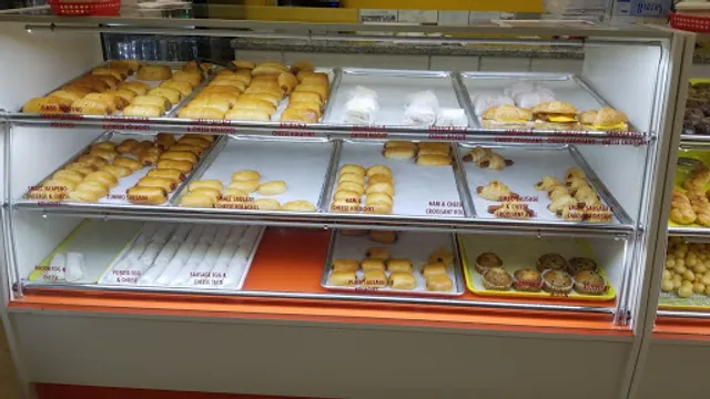 Happy Donuts