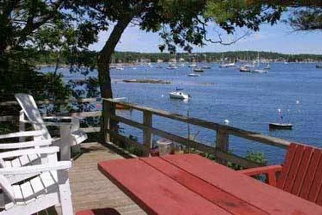 Harborfields Waterfront Vacation Cottages