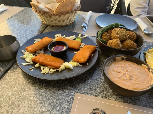 Cairo’s Restaurant