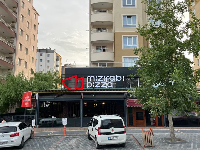 Mizirabi Pizza