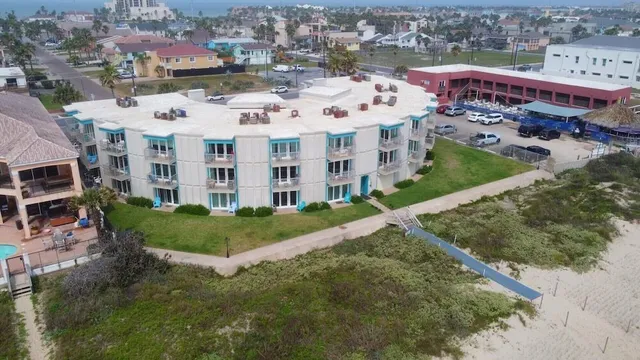 La Internacional Condos