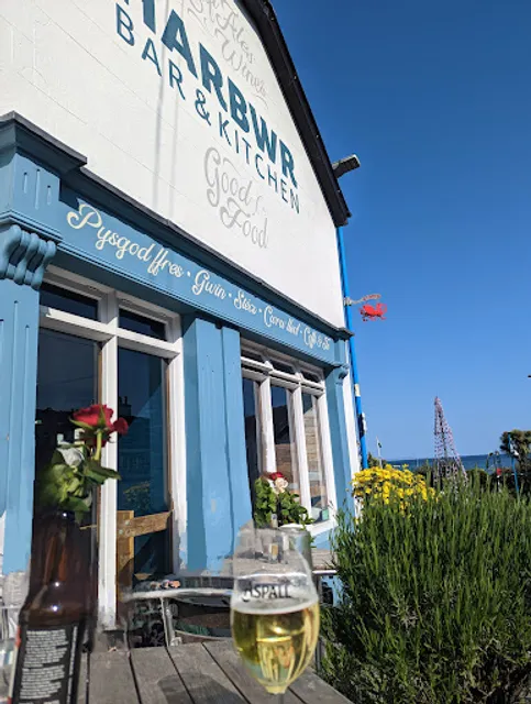 HARBWR Bar & Kitchen