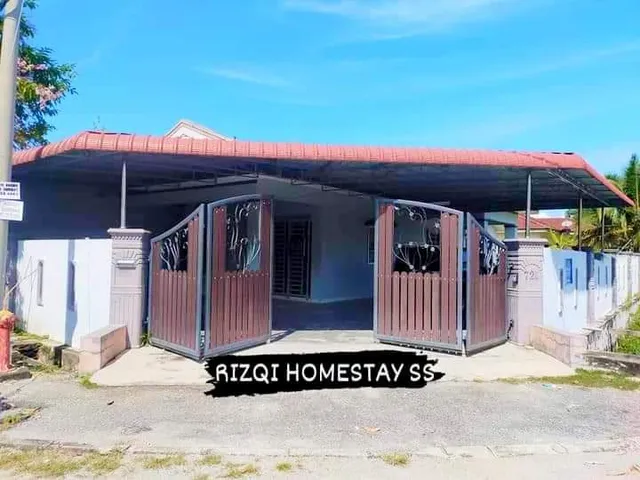 Rizqi Homestay Sungai Siput (U)