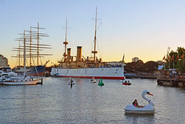 Paddle Penn's Landing