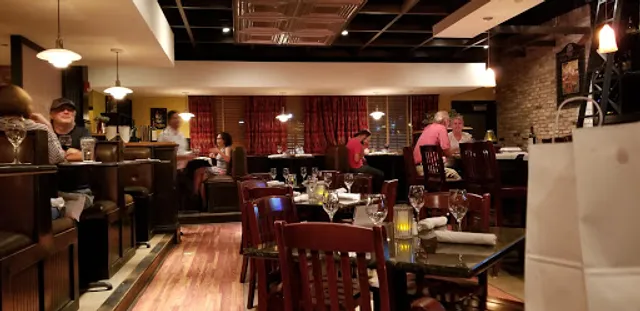 Lamberti’s Ristorante & Wine Bar