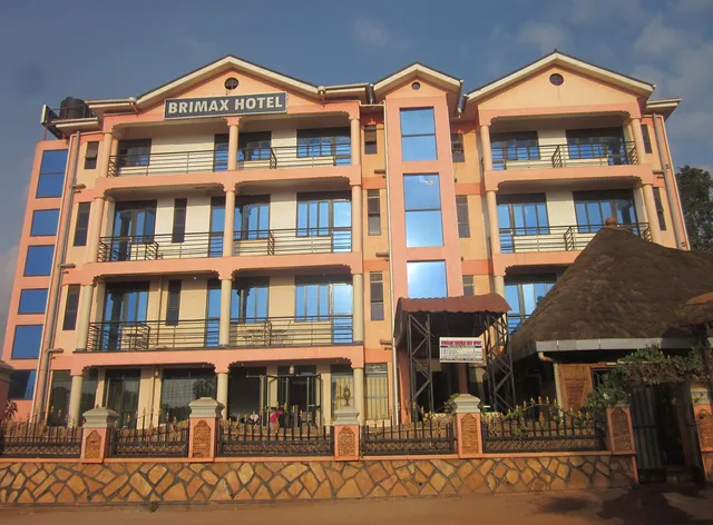 Brimax Hotel