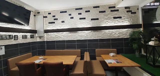 Pizza Tornado Stadt Mitte