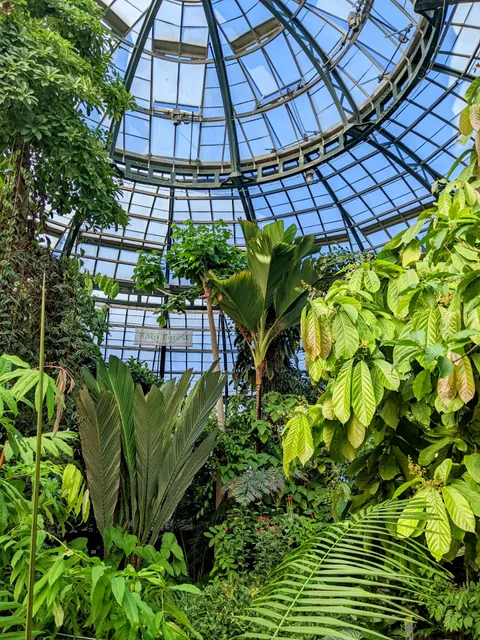 The Huntington's Rose Hills Foundation Conservatory for Botanical Science