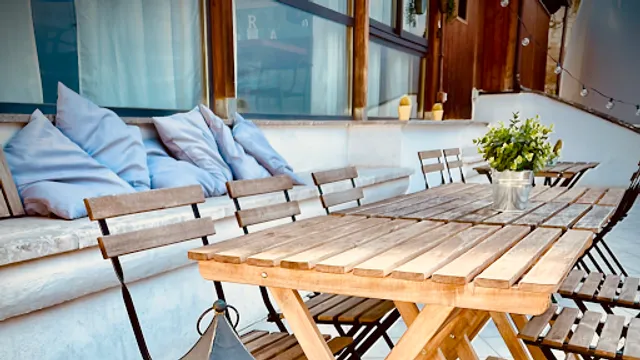 Edera Food Hub - Casetta Bianca