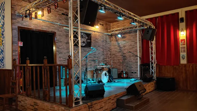 Black Rose Pub - Live music, Food and Beer