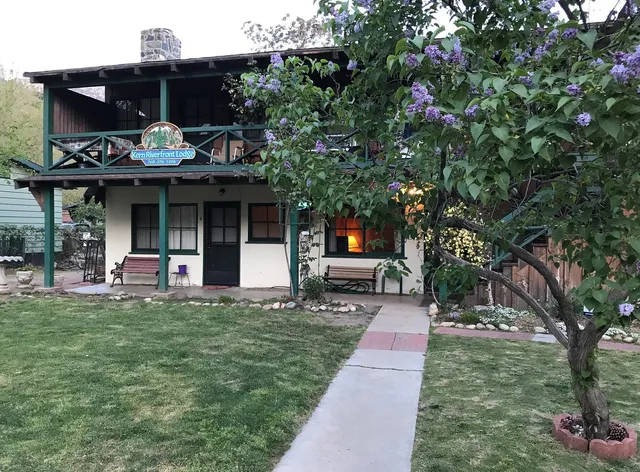 Kern Riverfront Lodge