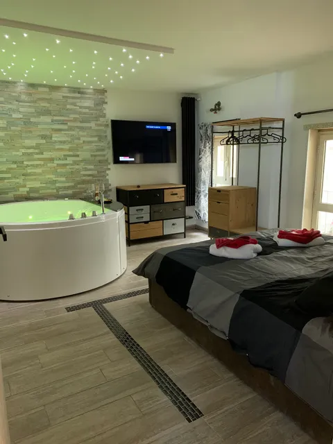 Da Johnny Suite Industrial