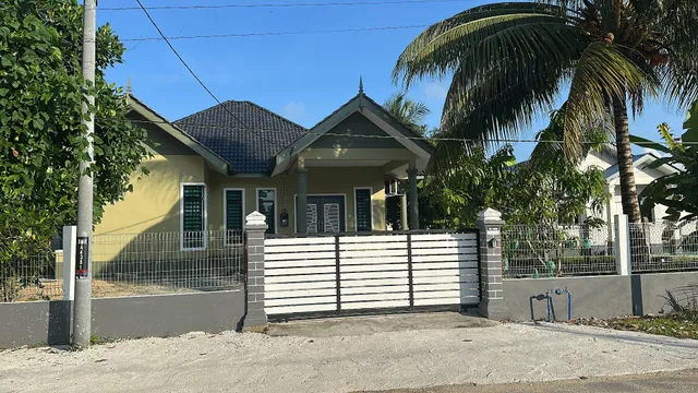 Z&Z GONG BADAK HOMESTAY