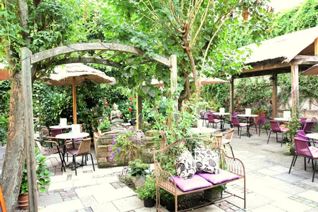 Cafe Erlangen tea house