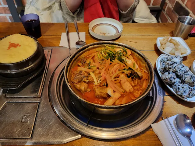 짚신매운갈비찜