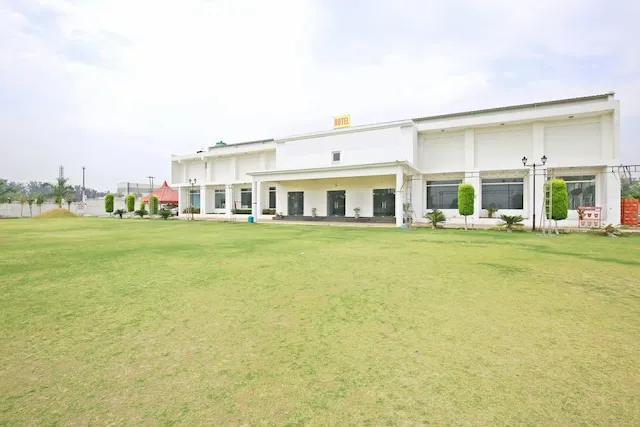 OYO Nimantran Resort