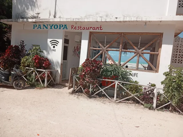 Panyopa Restaurant & Apartments