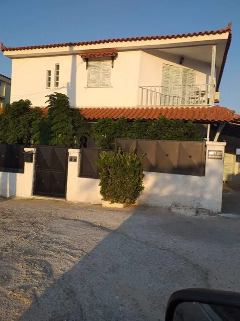 Roula's Apartment Athens Airport