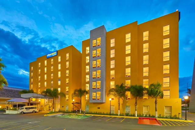City Express Suites by Marriott Querétaro