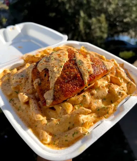 Aminah Made It Catering & Food Services