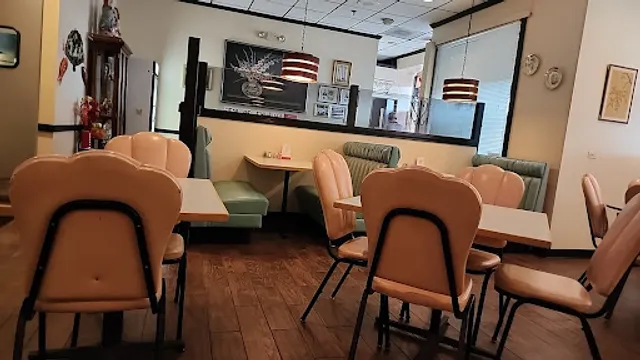 Hunan Palace Restaurant