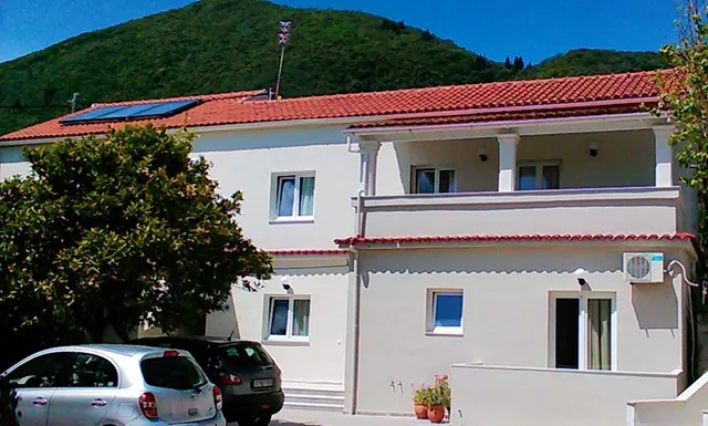 Gorgona apartments & studios