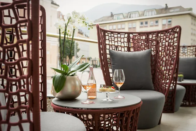 Liberty's Bar Lounge