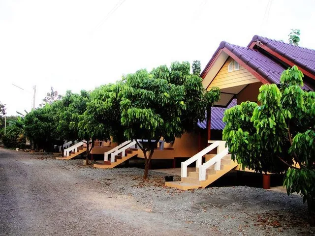 บ้านไร่ภูฟ้า รีสอร์ท สัตหีบ