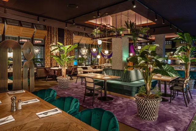 LouLou Restaurant & Bar