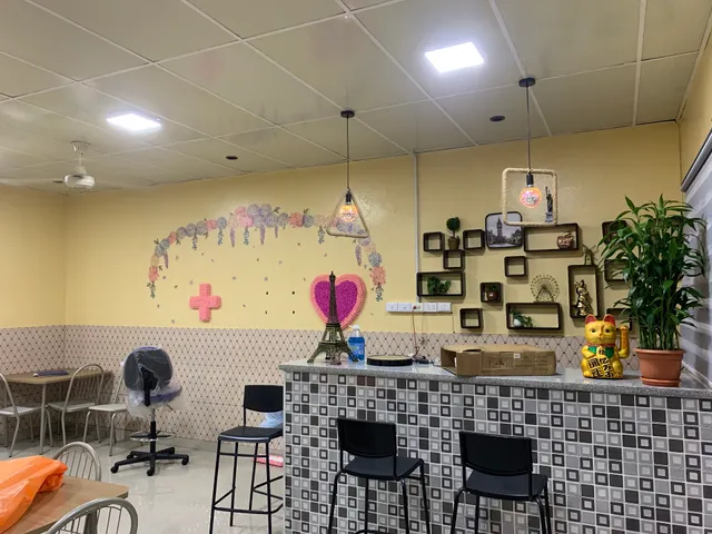 QUEEN’S RESTAURANT