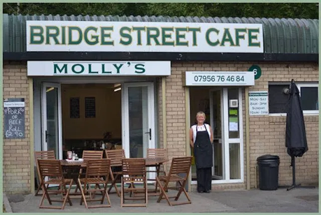 Molly's Cafe