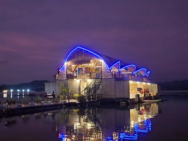 บ้านไร่ วรรณ วาลย์ รีสอร์ท