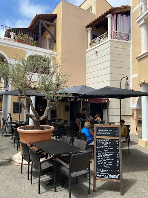 Le Blue Green, Chez Georges Cap Esterel