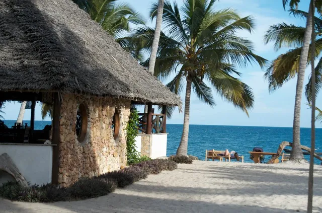 Mikes Beach Cottages