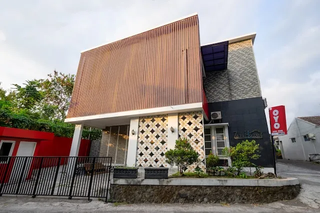 OYO 1829 Zaira House