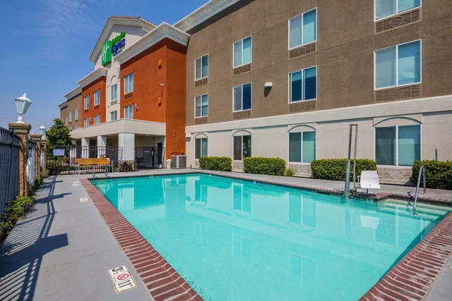 Holiday Inn Express & Suites Modesto-Salida by IHG