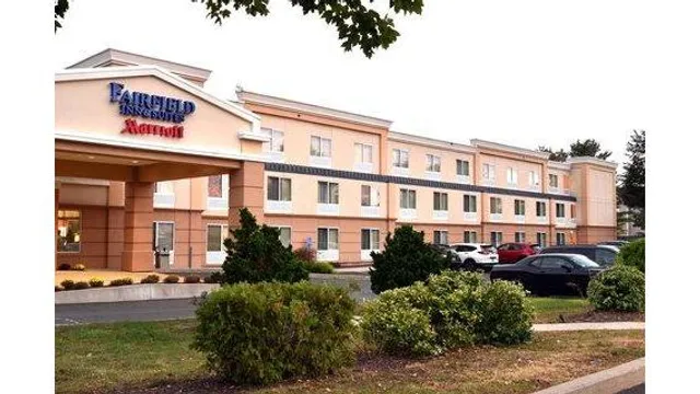Fairfield by Marriott Inn & Suites Hartford Airport