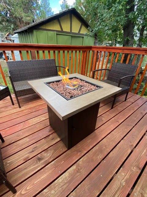 The Little Green Cabin on Kern