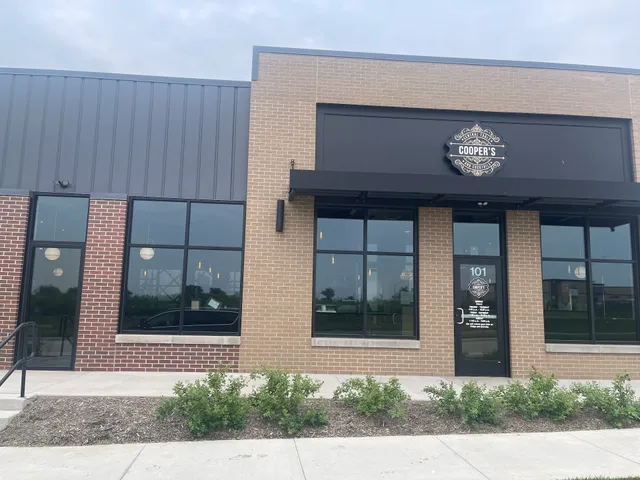 Cooper's Central Table & Cocktail