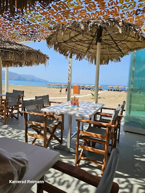 Gyrogiali Beach Bar & Restaurant