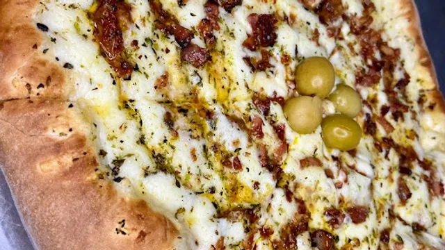 Papaléguas pizzaria e esfiharia 1 vila Medeiros