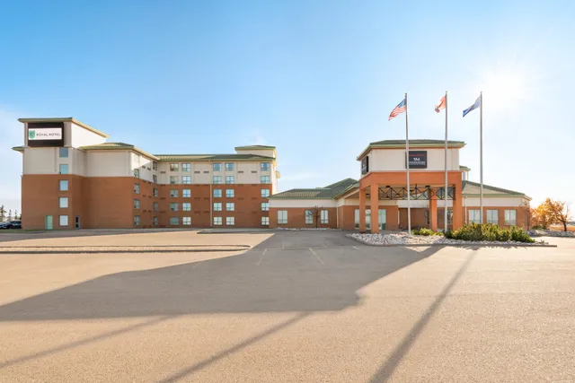 Royal Hotel Edmonton Airport - Trademark by Wyndham