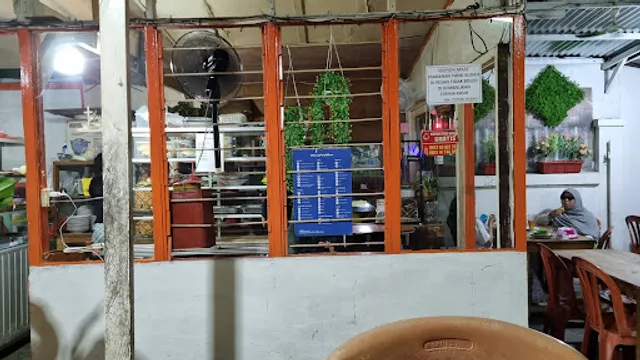 Rumah Makan Khas Manado Tinoor Permai