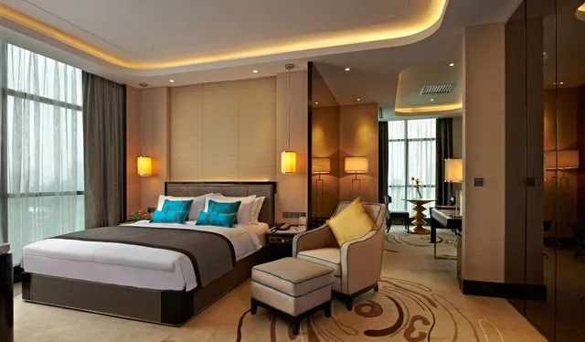 Pacific Regency Hotel Suites