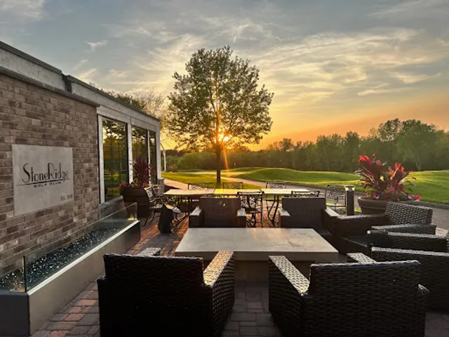 Danny's Kitchen + Bar